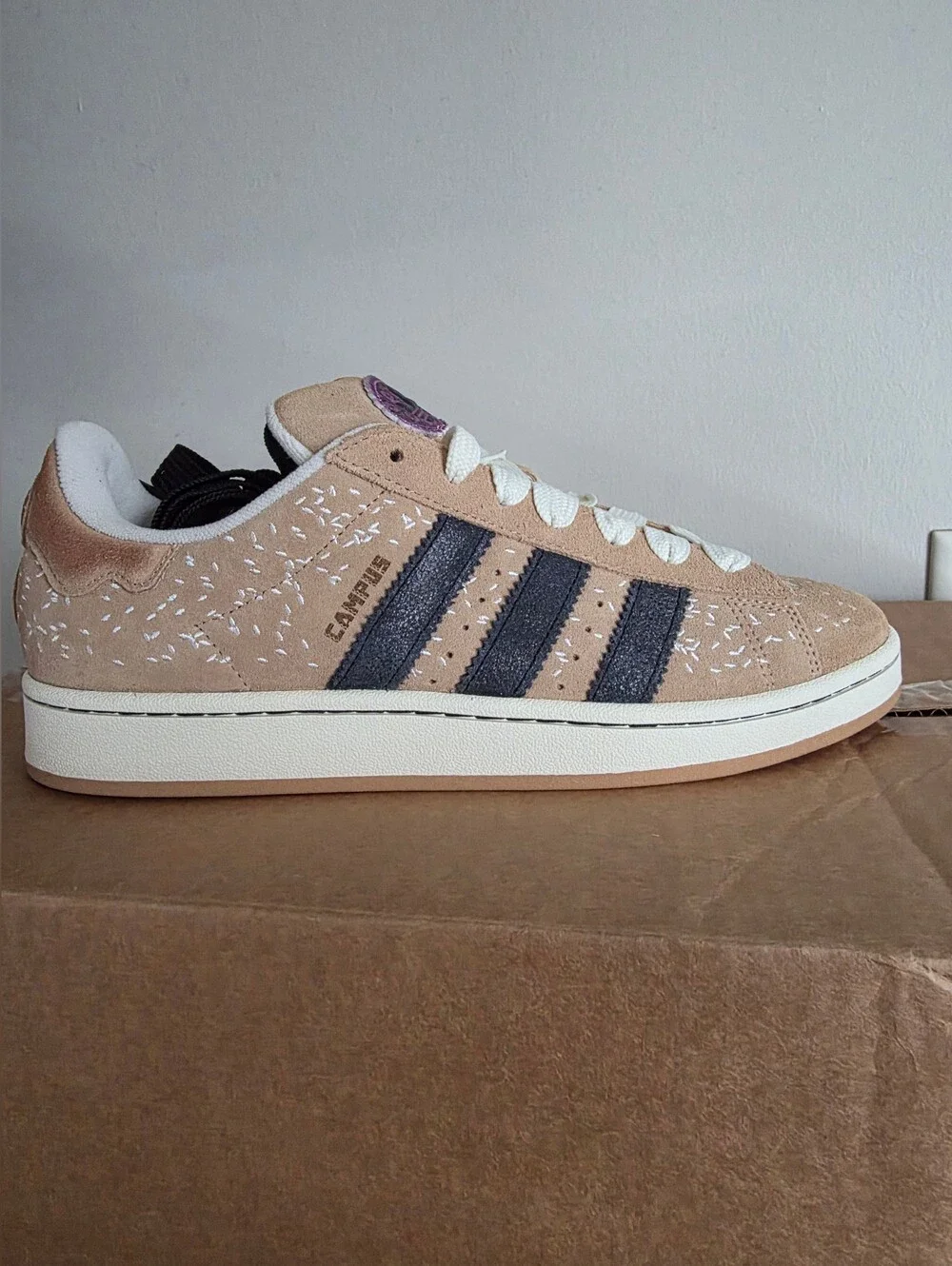 Adidas Campus 00s Mens Size 11 new with box no lid
